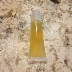 Clear Peach lip gloss